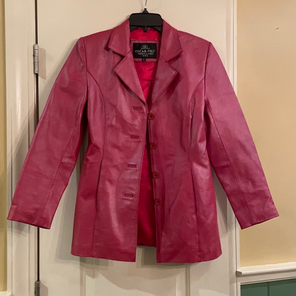 Beautiful Oscar Piel red leather button up jacket